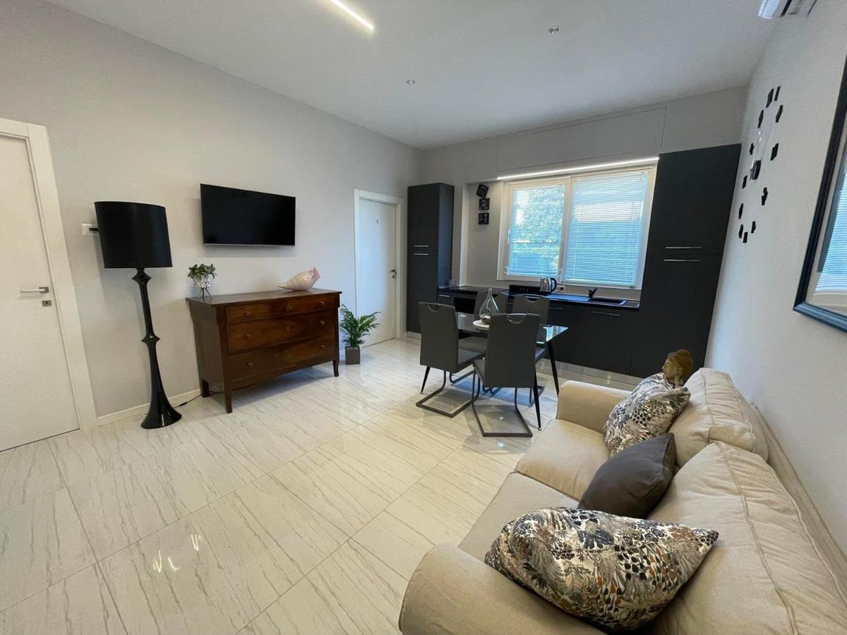 Otium Rooms / Camere E Appartamenti Morrovalle Exteriér fotografie